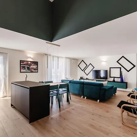 Daire Panorama Pool House